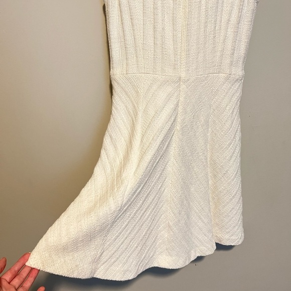 Theory Classic Flare in Off-White Cailen Tweed Sleeveless Dress Size 6 - Picture 6 of 11